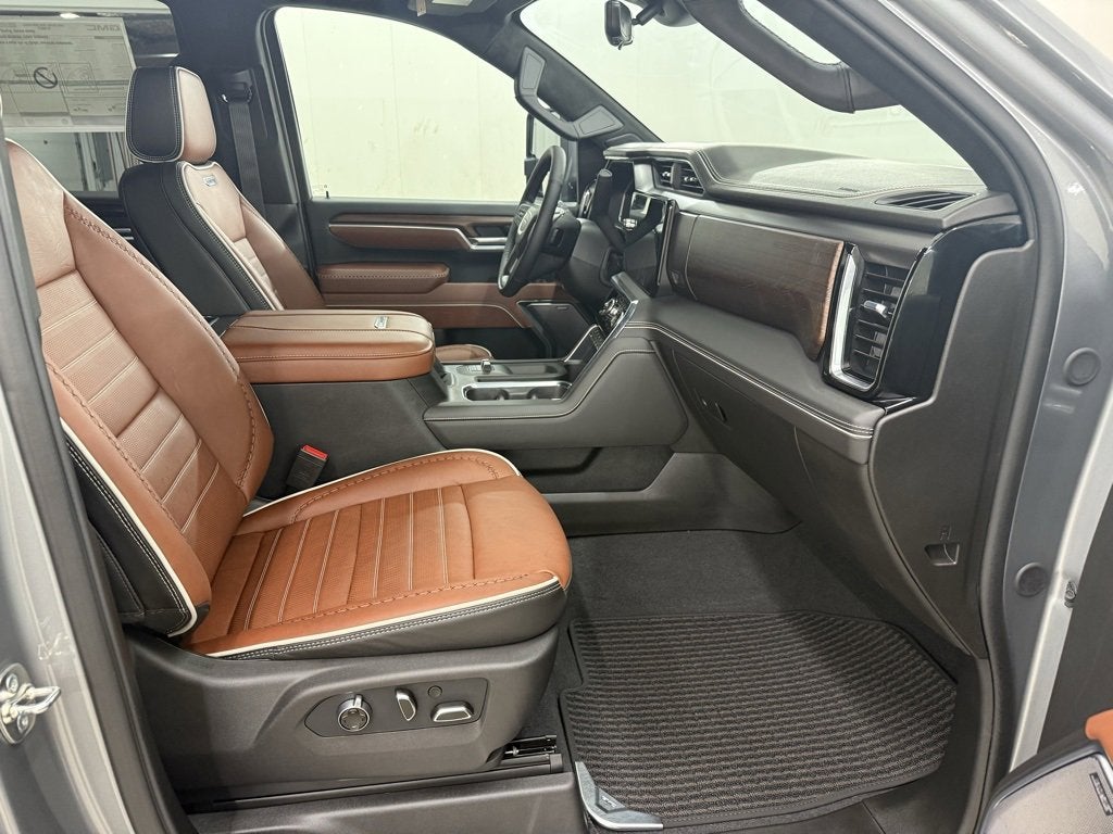 2026 GMC Sierra 3500 HD Denali Ultimate DRW