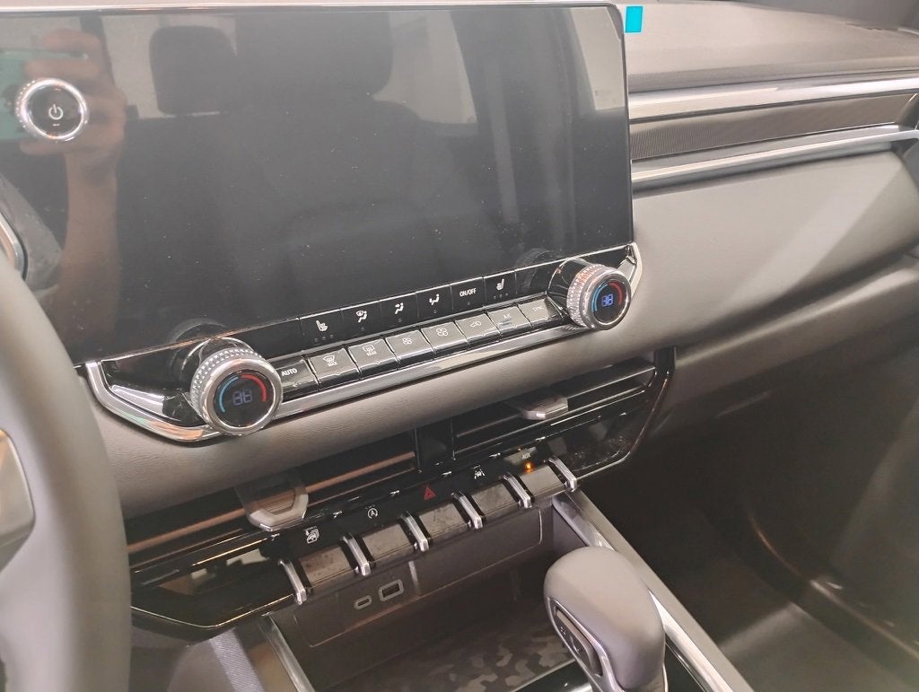 2025 GMC Canyon Elevation