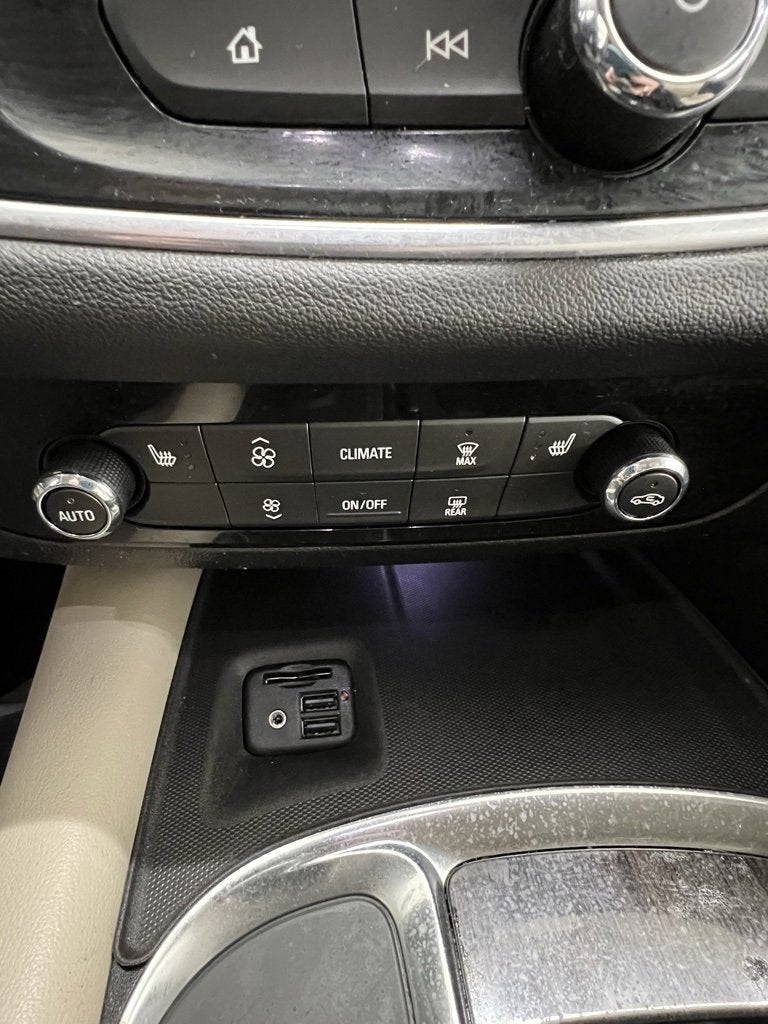 2021 Buick Enclave Essence