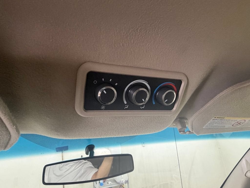 2011 Chevrolet Express Passenger 3500 1LS