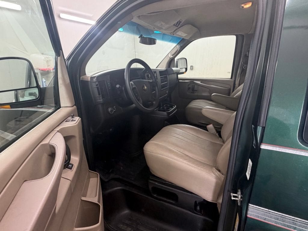 2011 Chevrolet Express Passenger 3500 1LS