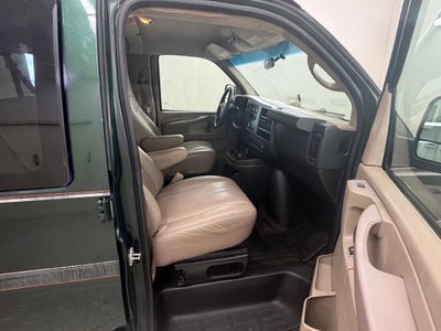 2011 Chevrolet Express Passenger 3500 1LS