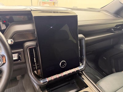 2025 GMC Yukon AT4
