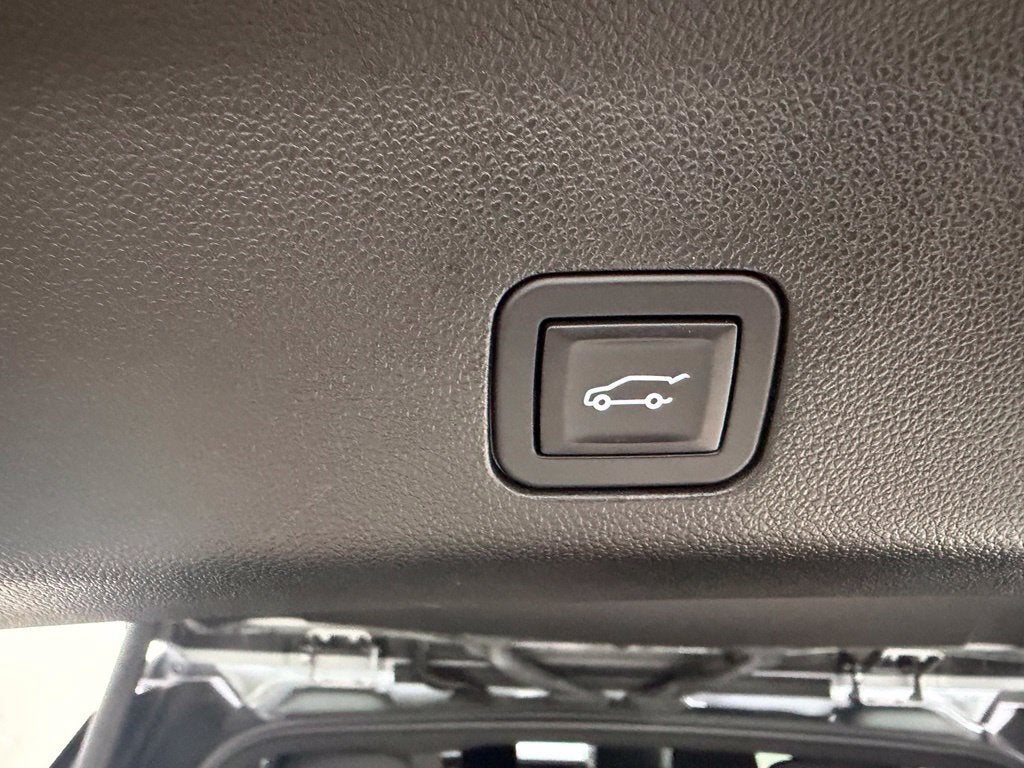 2025 GMC Yukon AT4